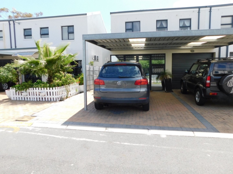 To Let 3 Bedroom Property for Rent in Gordons Bay Central Western Cape